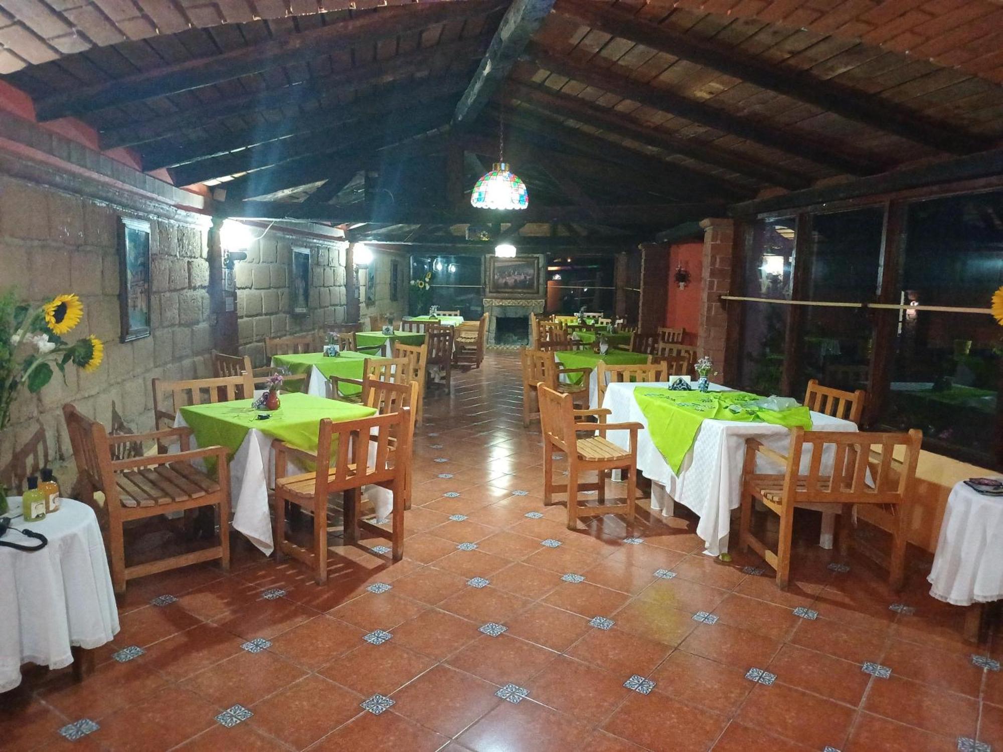 Plaza Don Gabino Y Restaurante