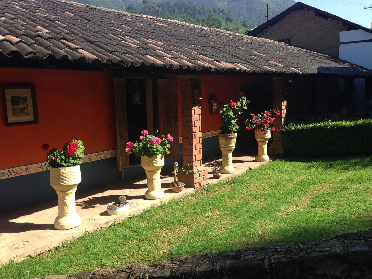 Plaza Don Gabino Y Restaurante Mineral de Angangueo